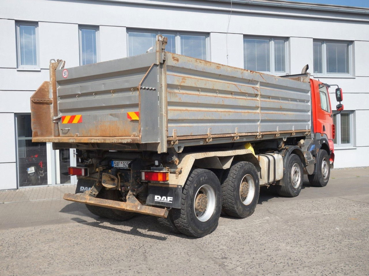 DAF CF 85.410 8x4 mit Meiller - Самосвал: фото 5 DAF CF 85.410 8x4 mit Meiller - Самосвал: фото 5
