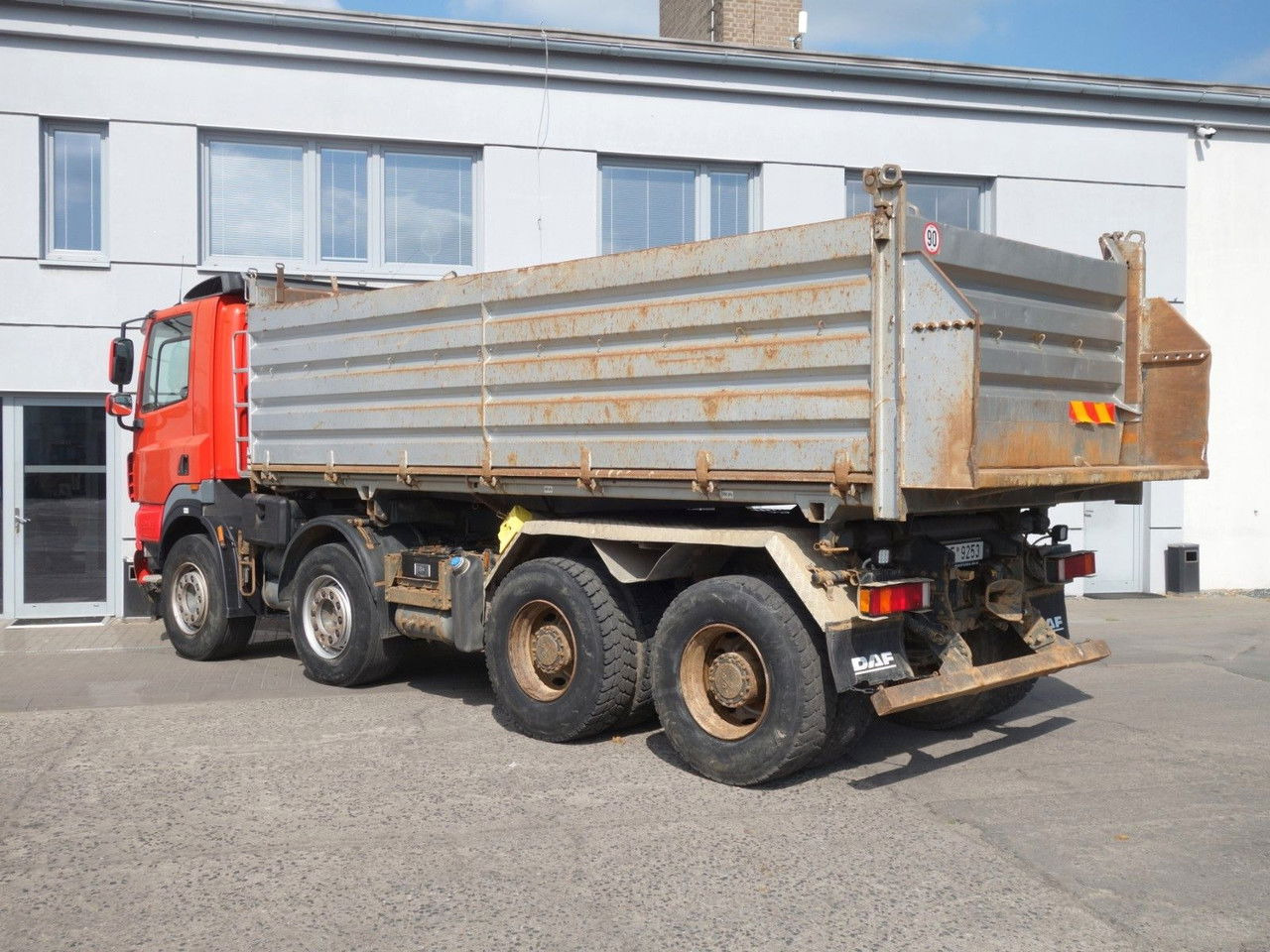DAF CF 85.410 8x4 mit Meiller - Самосвал: фото 4 DAF CF 85.410 8x4 mit Meiller - Самосвал: фото 4