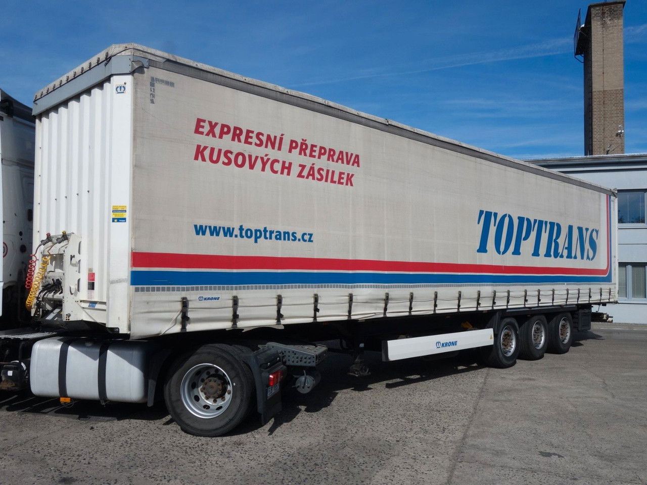 Krone SD Standard, Liftachse - Тентованный полуприцеп: фото 2 Krone SD Standard, Liftachse - Тентованный полуприцеп: фото 2
