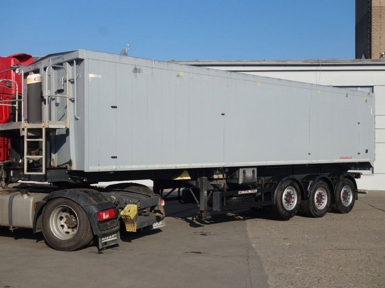 Schwarzmüller Alu Kipper, 50 cm3, Rollplane, Liftachse, SAF - Самосвальный полуприцеп: фото 2 Schwarzmüller Alu Kipper, 50 cm3, Rollplane, Liftachse, SAF - Самосвальный полуприцеп: фото 2