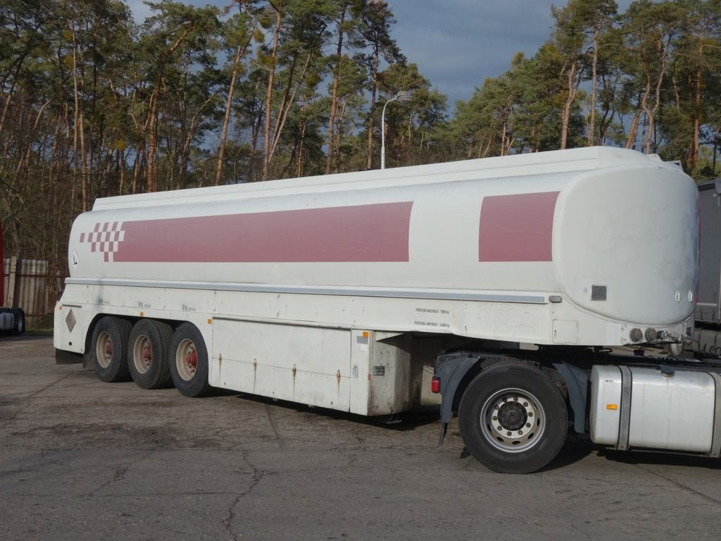 Schwarzmüller TSL 3/E Diesel/Benzin 7 Kammern - Полуприцеп-цистерна: фото 4 Schwarzmüller TSL 3/E Diesel/Benzin 7 Kammern - Полуприцеп-цистерна: фото 4
