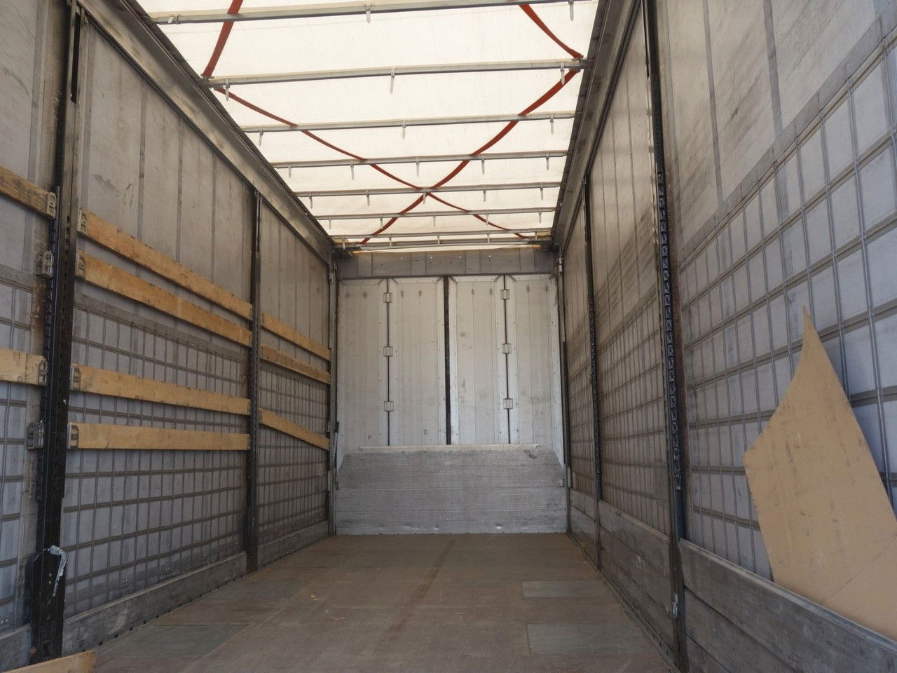 Volvo FH 460 XL 6x2, 120 cbm, Durchfahren - Тентованный грузовик: фото 5 Volvo FH 460 XL 6x2, 120 cbm, Durchfahren - Тентованный грузовик: фото 5