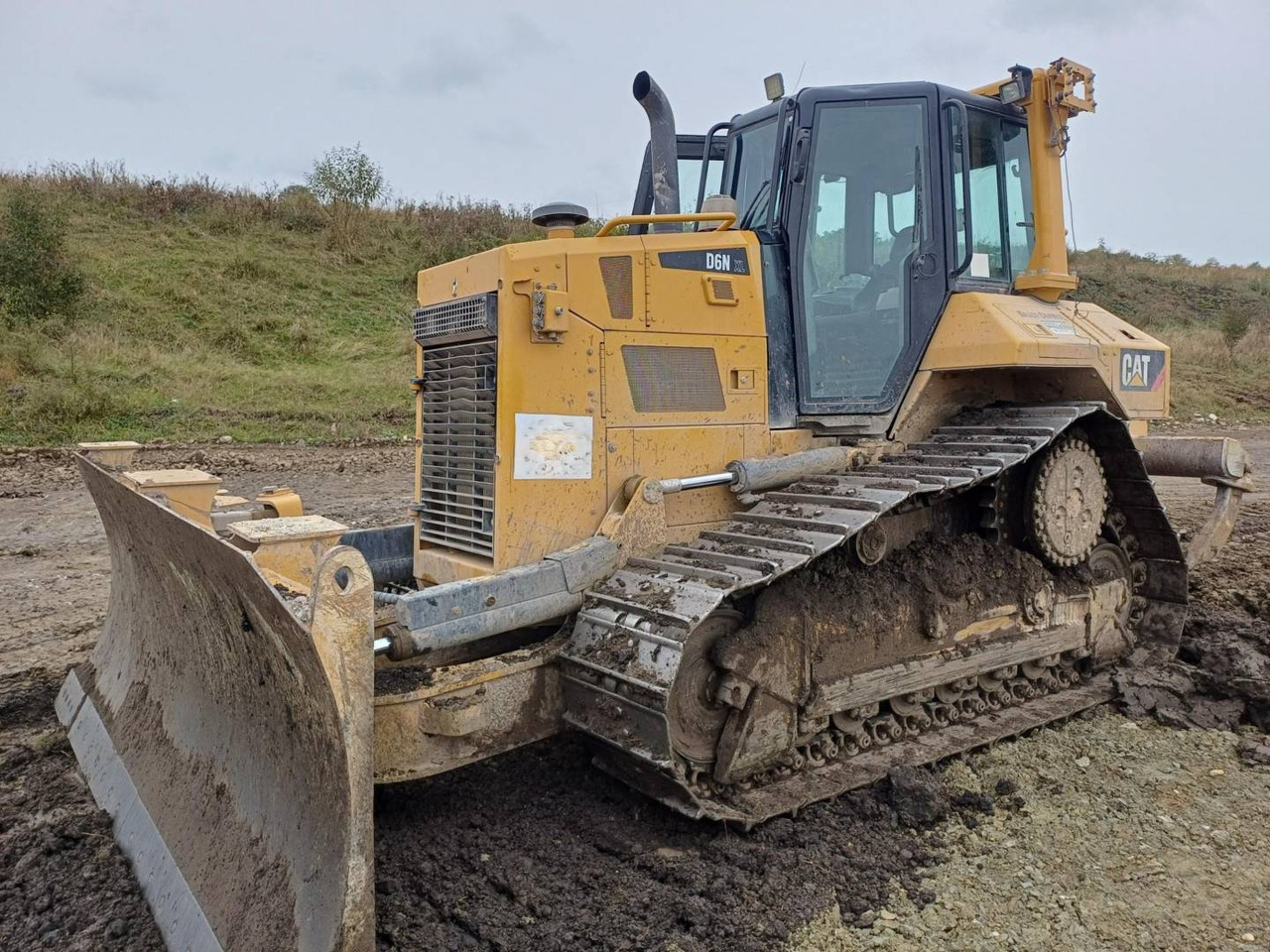 CAT D6NXL - Бульдозер: фото 1 CAT D6NXL - Бульдозер: фото 1