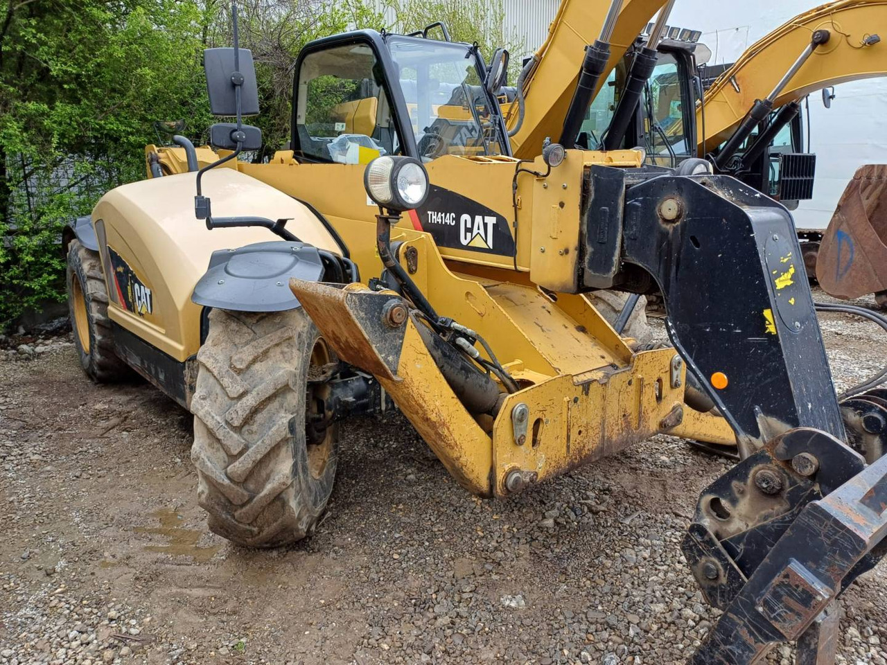 CAT TH414C - Телескопический погрузчик: фото 2 CAT TH414C - Телескопический погрузчик: фото 2