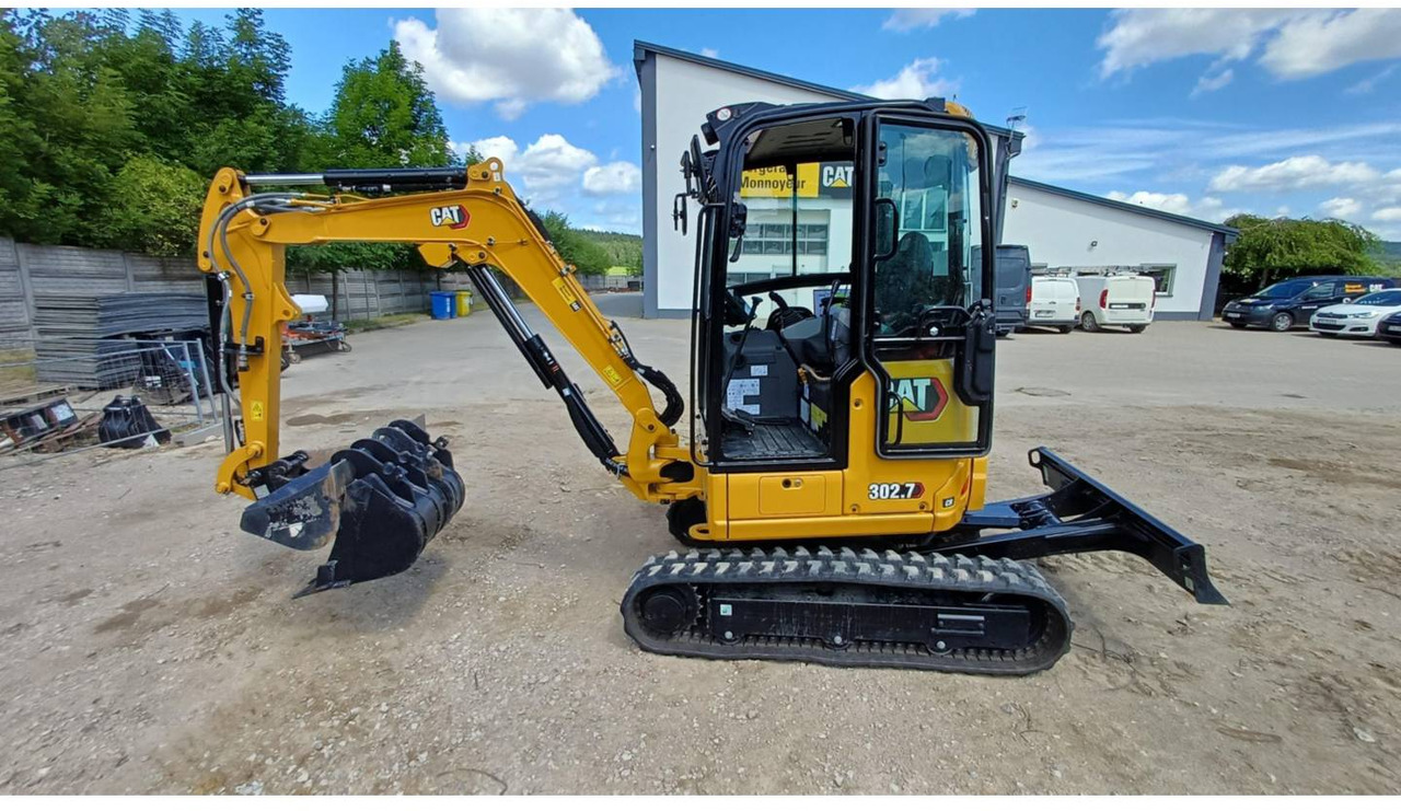 CAT 302.7CR - Гусеничный экскаватор: фото 2 CAT 302.7CR - Гусеничный экскаватор: фото 2