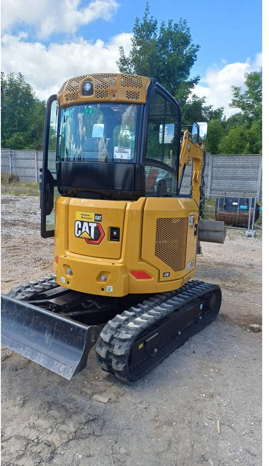 CAT 302.7CR - Гусеничный экскаватор: фото 3 CAT 302.7CR - Гусеничный экскаватор: фото 3