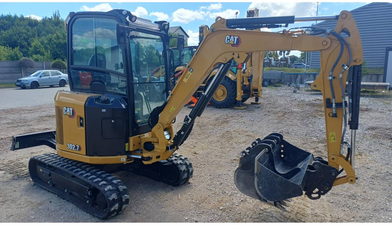 CAT 302.7CR - Гусеничный экскаватор: фото 1 CAT 302.7CR - Гусеничный экскаватор: фото 1