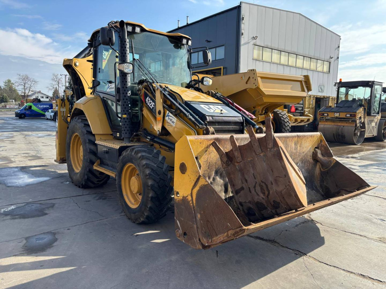 CAT 432F2 - Экскаватор-погрузчик: фото 2 CAT 432F2 - Экскаватор-погрузчик: фото 2
