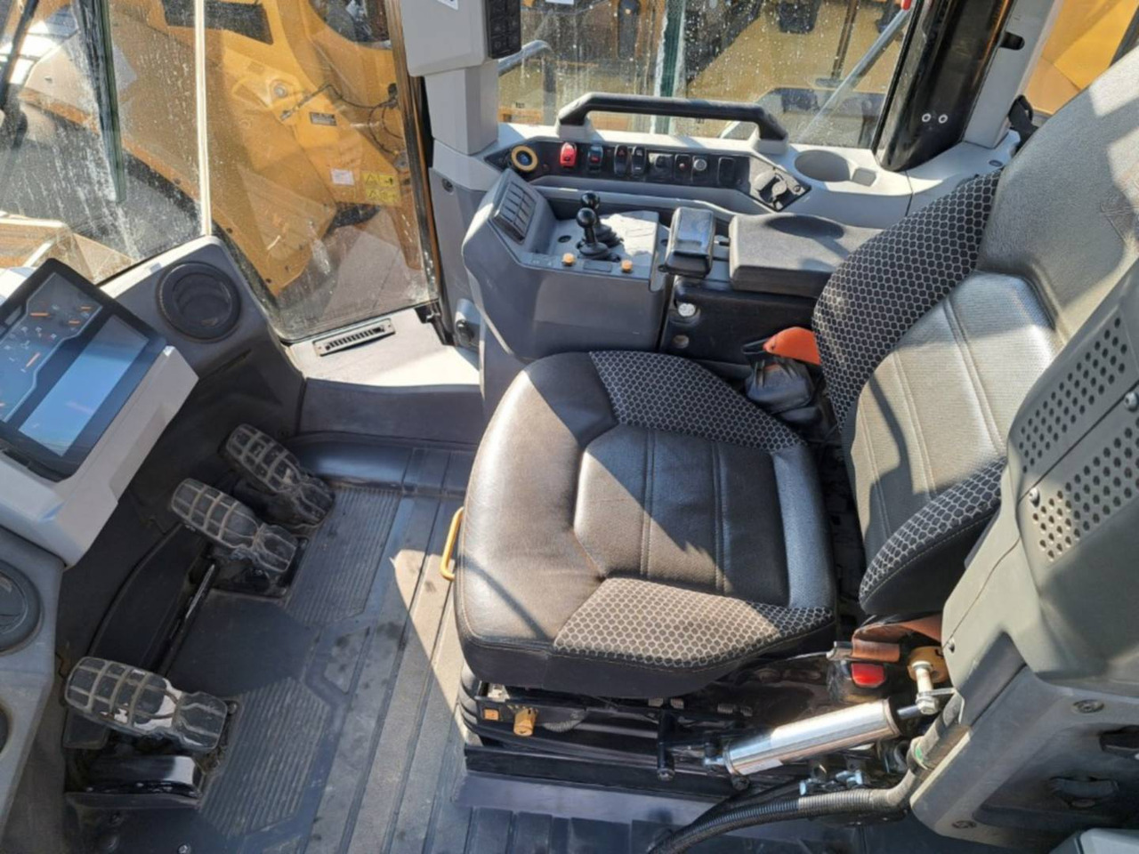 CAT 972 - Колёсный погрузчик: фото 5 CAT 972 - Колёсный погрузчик: фото 5