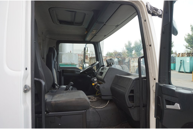 Кабина и интерьер для Грузовиков MAN F99L10 TGM 6 CYL 81.60000-7786: фото 6