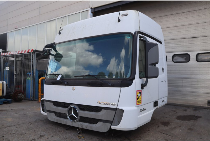 Mercedes-Benz ACTROS F04 MP3 - Кабина и интерьер для Грузовиков: фото 2 Mercedes-Benz ACTROS F04 MP3 - Кабина и интерьер для Грузовиков: фото 2