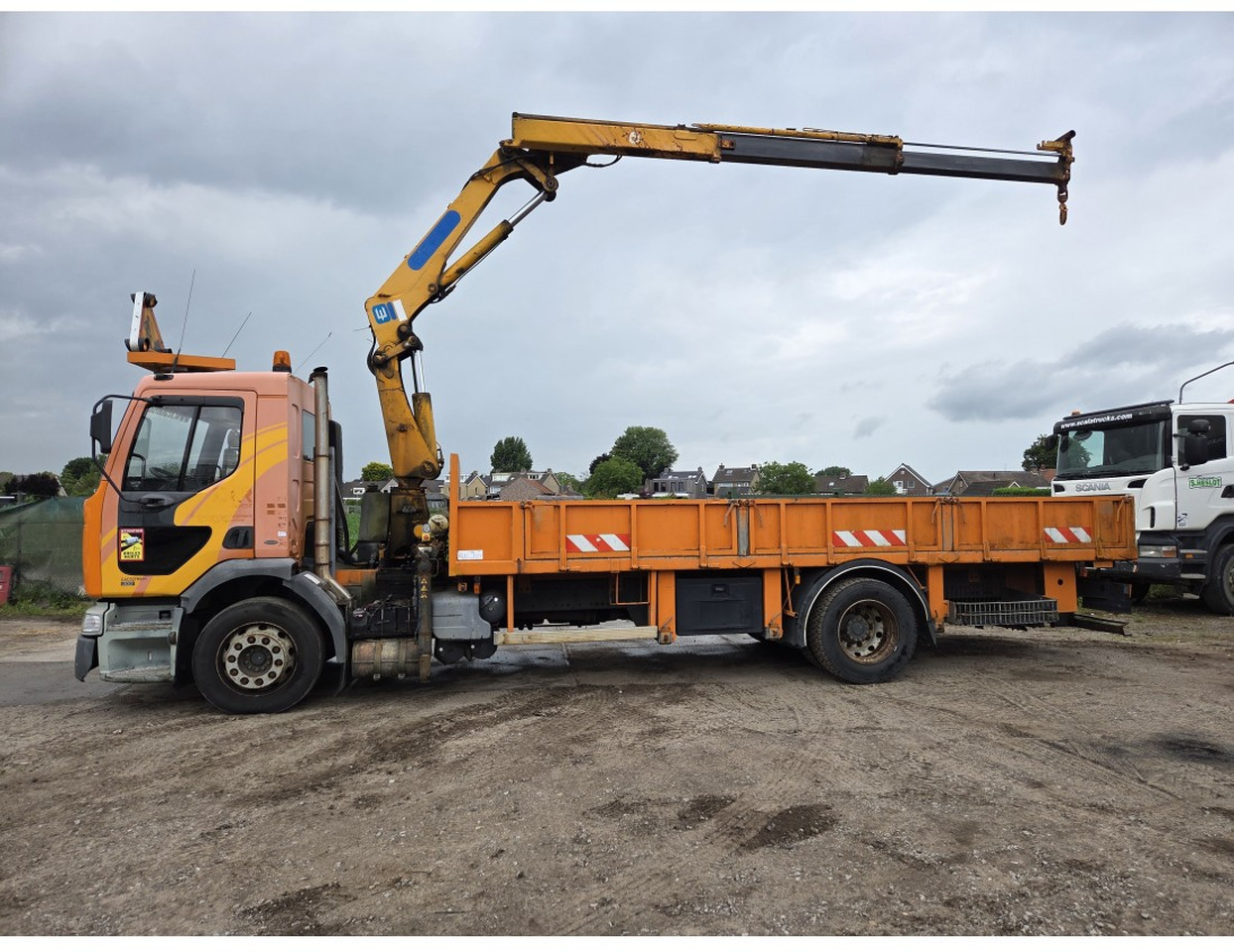 Renault Premium 300 MECHANICAL PUMP OPEN BOX COMPRESSOR CRANE EFFER 140/2S - Грузовик бортовой/ Платформа, Автоманипулятор: фото 3 Renault Premium 300 MECHANICAL PUMP OPEN BOX COMPRESSOR CRANE EFFER 140/2S - Грузовик бортовой/ Платформа, Автоманипулятор: фото 3