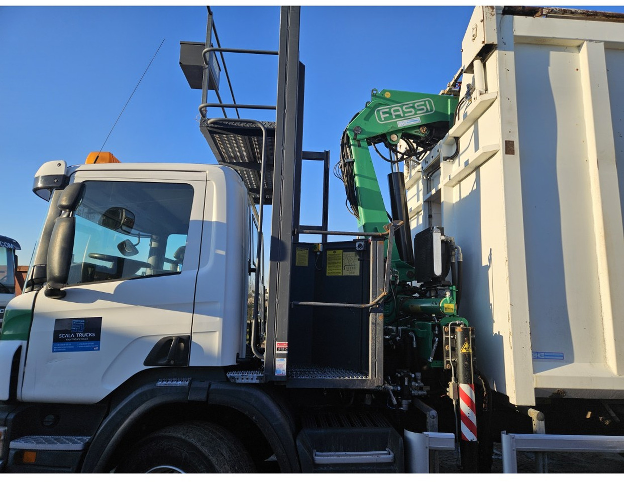 Самосвал, Автоманипулятор Scania P360 6x2 steering axle lenk Tipper Crane Fassi F175A: фото 9 Самосвал, Автоманипулятор Scania P360 6x2 steering axle lenk Tipper Crane Fassi F175A: фото 9