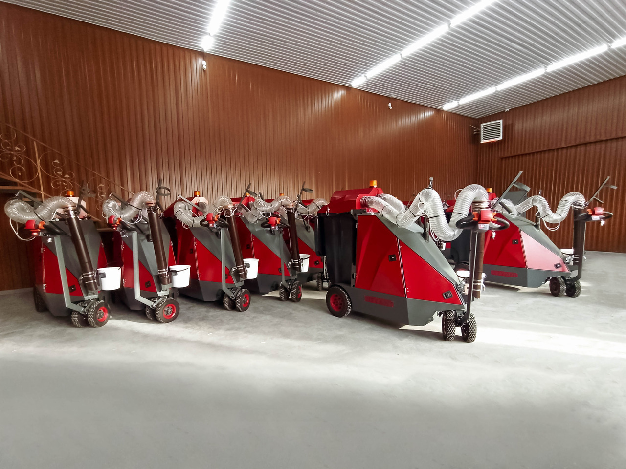 ТІСАВ Street Vacuum Cleaner, Outdoor Vacuum Sweeper, Manufacturer, City Ant - Промышленный пылесос: фото 2 ТІСАВ Street Vacuum Cleaner, Outdoor Vacuum Sweeper, Manufacturer, City Ant - Промышленный пылесос: фото 2
