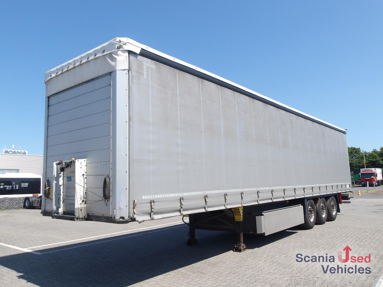 SCHMITZ SCB*S3T - STANDARD - LIFTACHSE - PALETTENKASTEN - Тентованный полуприцеп: фото 1 SCHMITZ SCB*S3T - STANDARD - LIFTACHSE - PALETTENKASTEN - Тентованный полуприцеп: фото 1