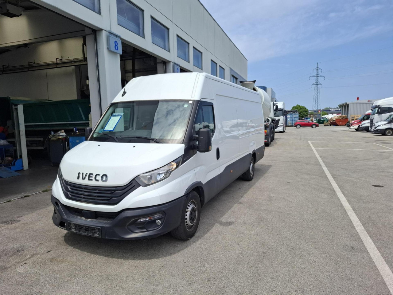 IVECO Daily 35S16V - Пассажирский фургон: фото 1 IVECO Daily 35S16V - Пассажирский фургон: фото 1