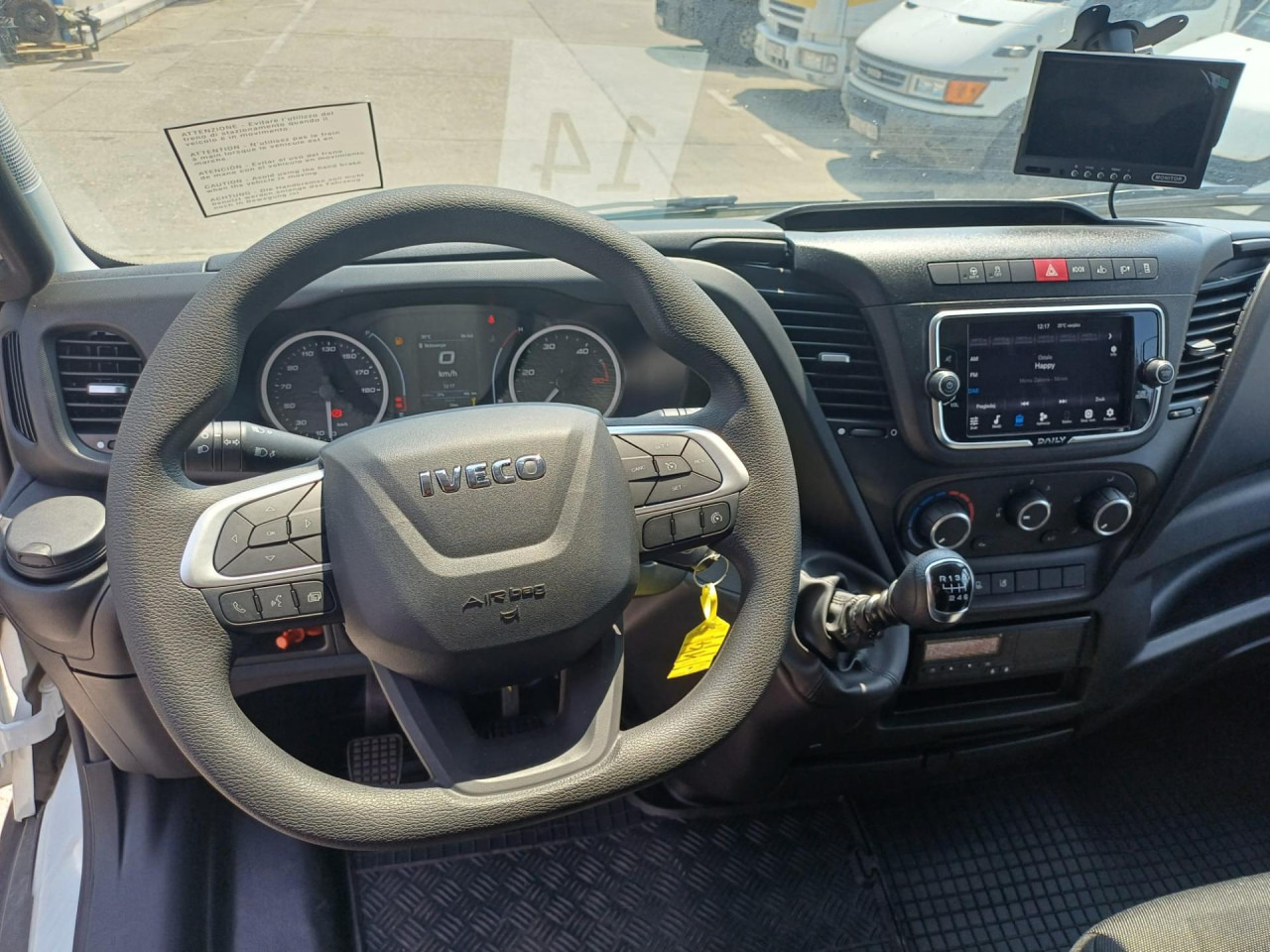 IVECO Daily 70C18H - Тентованный фургон: фото 3 IVECO Daily 70C18H - Тентованный фургон: фото 3