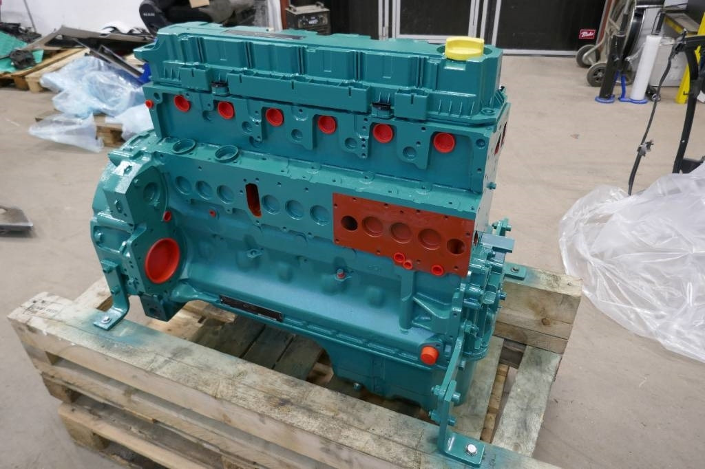 Volvo D6J - Двигатель для Строительной техники: фото 3 Volvo D6J - Двигатель для Строительной техники: фото 3