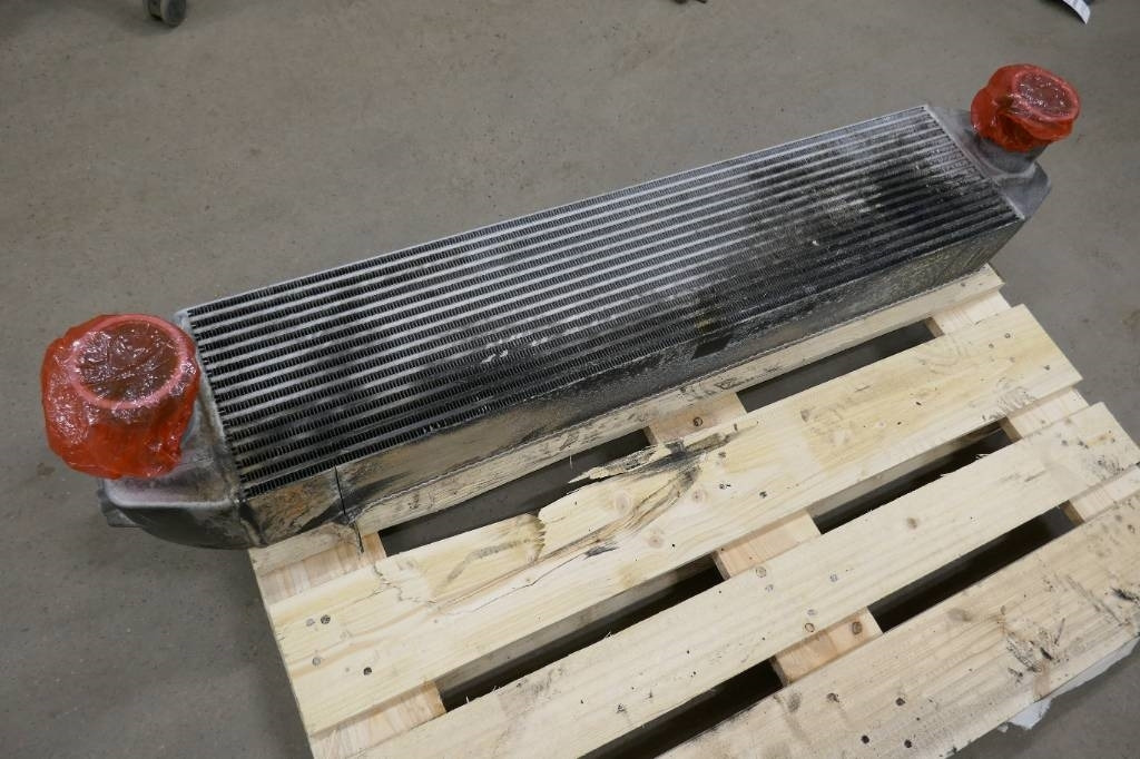 Volvo L180 HL Intercooler, voe866457 - Радиатор для Строительной техники: фото 1 Volvo L180 HL Intercooler, voe866457 - Радиатор для Строительной техники: фото 1