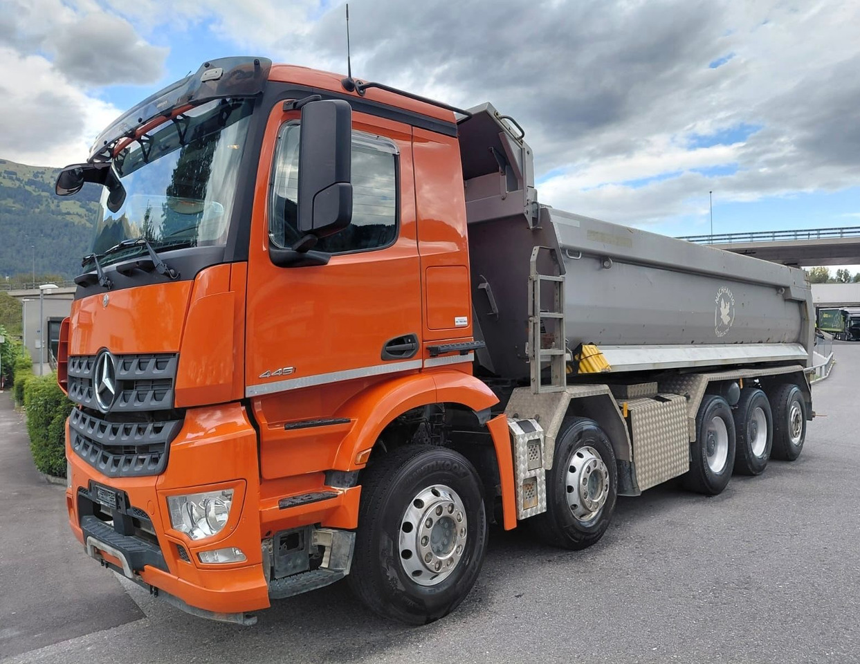 Mercedes-Benz Arocs 4451 10x4, E6, Meiller Dumper, Retarder - Самосвал: фото 1 Mercedes-Benz Arocs 4451 10x4, E6, Meiller Dumper, Retarder - Самосвал: фото 1