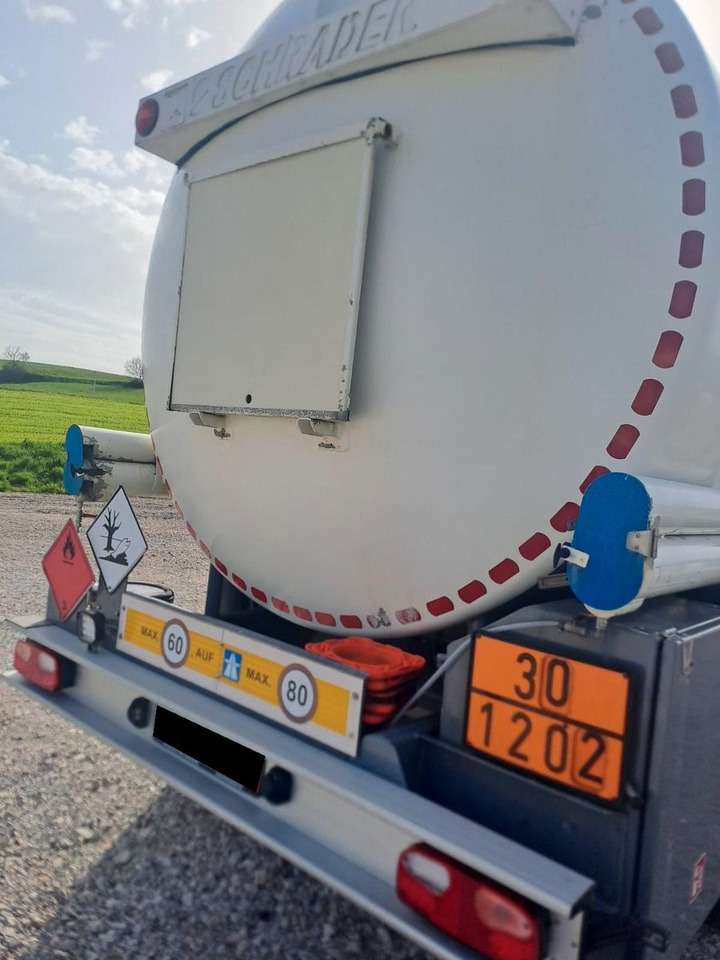 Schrader ADR, Treibstoff Diesel/Benzin, 4 Kammern, Sening Schrader ADR, Treibstoff Diesel/Benzin, 4 Kammern, Sening - Полуприцеп-цистерна: фото 4 Schrader ADR, Treibstoff Diesel/Benzin, 4 Kammern, Sening Schrader ADR, Treibstoff Diesel/Benzin, 4 Kammern, Sening - Полуприцеп-цистерна: фото 4