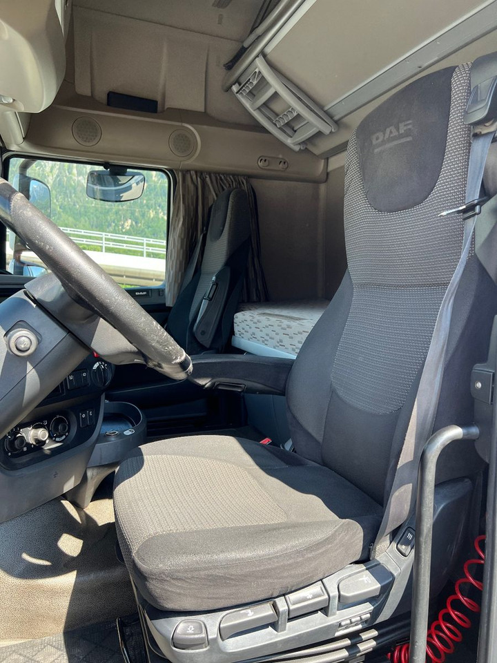 Фото интерьера 1:  DAF FT XF 460 4x2, E6, PTO, Standklima в лизинг DAF FT XF 460 4x2, E6, PTO, Standklima