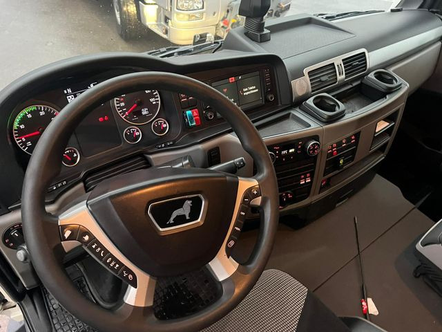 Тягач MAN TGS 18.420 4x2, Euro 6c, ADR, ALU, 2x MAN TGS 18.420 4x2, Euro 6c, ADR, ALU, 2x: фото 9 Тягач MAN TGS 18.420 4x2, Euro 6c, ADR, ALU, 2x MAN TGS 18.420 4x2, Euro 6c, ADR, ALU, 2x: фото 9