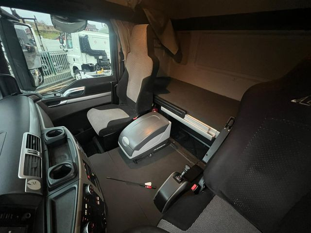 Тягач MAN TGS 18.420 4x2, Euro 6c, ADR, ALU, 2x MAN TGS 18.420 4x2, Euro 6c, ADR, ALU, 2x: фото 8 Тягач MAN TGS 18.420 4x2, Euro 6c, ADR, ALU, 2x MAN TGS 18.420 4x2, Euro 6c, ADR, ALU, 2x: фото 8