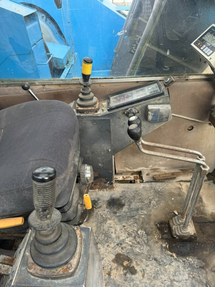 Гусеничный кран Hitachi KH 150-3: фото 9