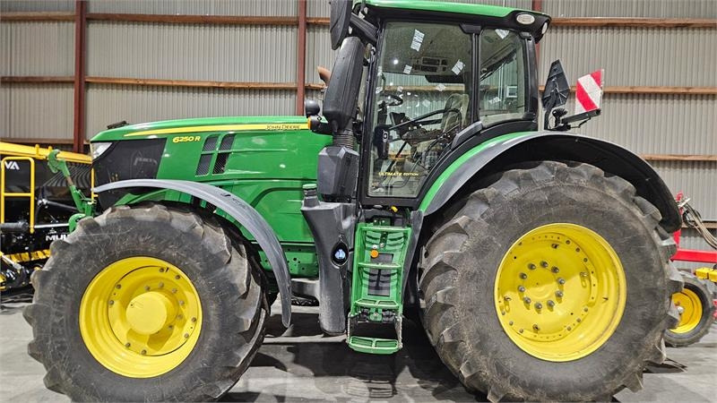John Deere 6250R Ultimate Edition - Трактор: фото 2 John Deere 6250R Ultimate Edition - Трактор: фото 2