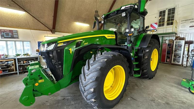 John Deere 8R340 8R340 Ultimate - Трактор: фото 1 John Deere 8R340 8R340 Ultimate - Трактор: фото 1
