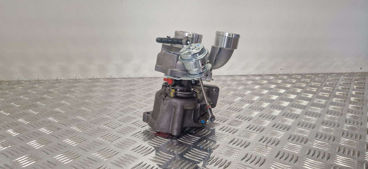 BorgWarner 53049880177 Turbo 55kw T4 JCB 320/A6431 - Двигатель и запчасти для Строительной техники: фото 3 BorgWarner 53049880177 Turbo 55kw T4 JCB 320/A6431 - Двигатель и запчасти для Строительной техники: фото 3