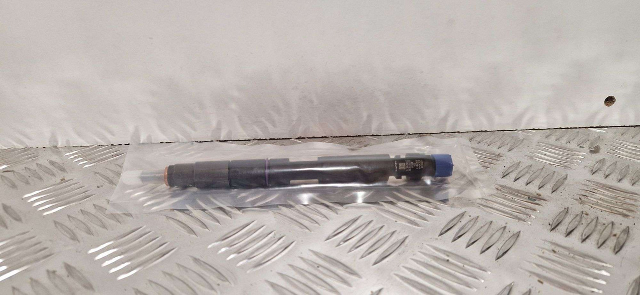 JCB 320/06827 fuel injector Delphi injector 28229876 68kw – 93kw - Двигатель и запчасти для Строительной техники: фото 1 JCB 320/06827 fuel injector Delphi injector 28229876 68kw – 93kw - Двигатель и запчасти для Строительной техники: фото 1