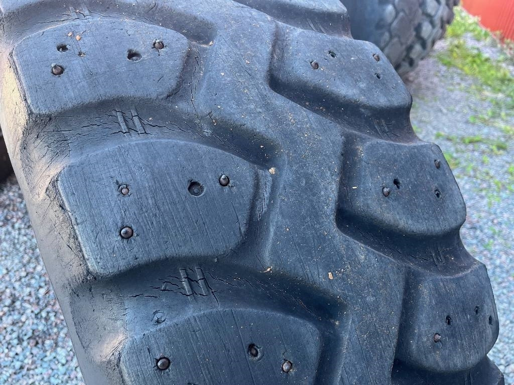 Goodyear 15,5-R25 till Zettelmeyer 802 - Шина для Строительной техники: фото 2 Goodyear 15,5-R25 till Zettelmeyer 802 - Шина для Строительной техники: фото 2