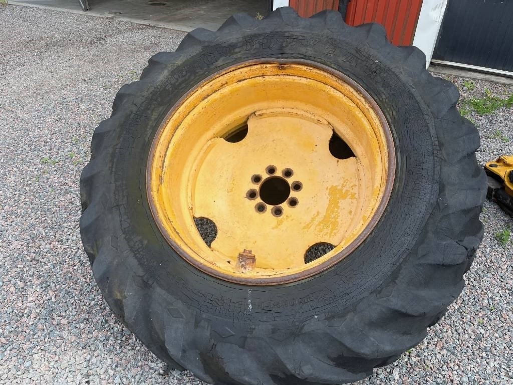 Goodyear 18,4-34 14 lagers till Ford Hymas Rottne - Шина для Строительной техники: фото 3 Goodyear 18,4-34 14 lagers till Ford Hymas Rottne - Шина для Строительной техники: фото 3