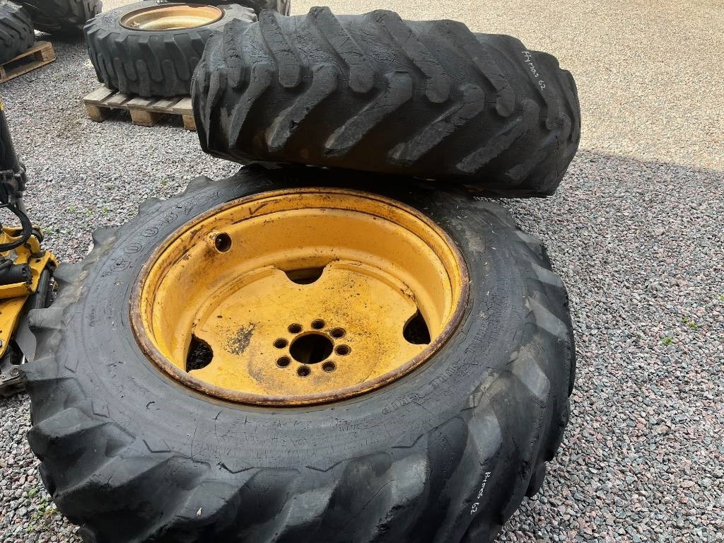 Goodyear 18,4-34 14 lagers till Ford Hymas Rottne - Шина для Строительной техники: фото 4 Goodyear 18,4-34 14 lagers till Ford Hymas Rottne - Шина для Строительной техники: фото 4