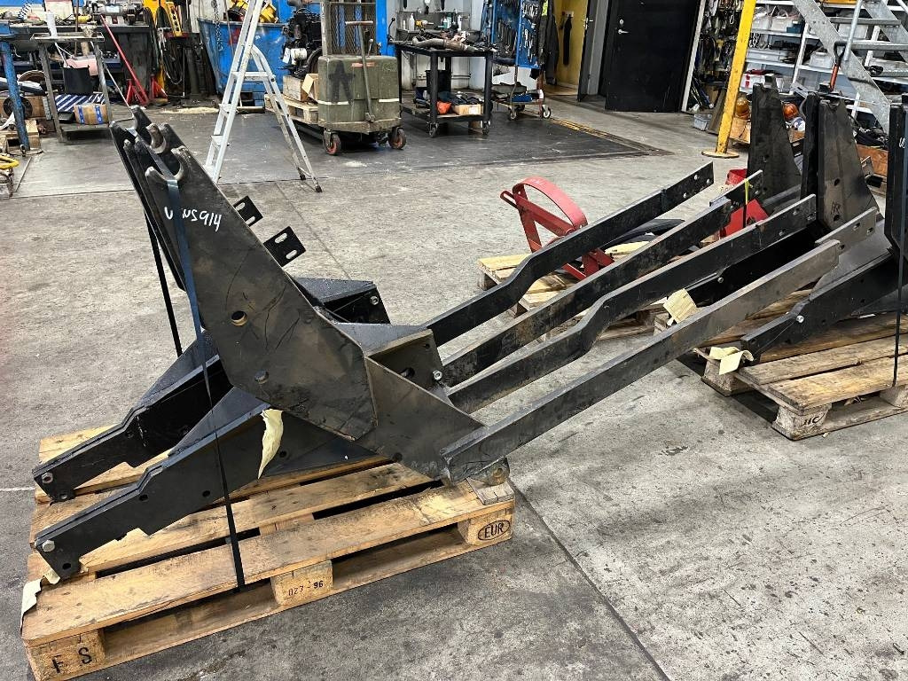 Lastarfäste Trima till Ursus Zetor - Фронтальный погрузчик для трактора: фото 1 Lastarfäste Trima till Ursus Zetor - Фронтальный погрузчик для трактора: фото 1