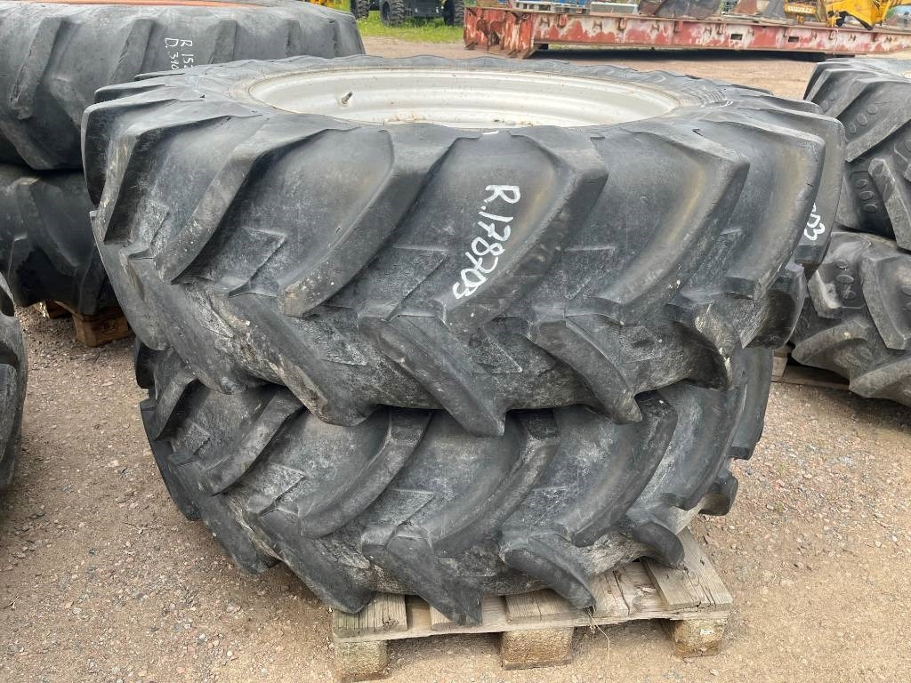 Michelin 16,9R34 till Case IH - Шина для Сельскохозяйственной техники: фото 1 Michelin 16,9R34 till Case IH - Шина для Сельскохозяйственной техники: фото 1