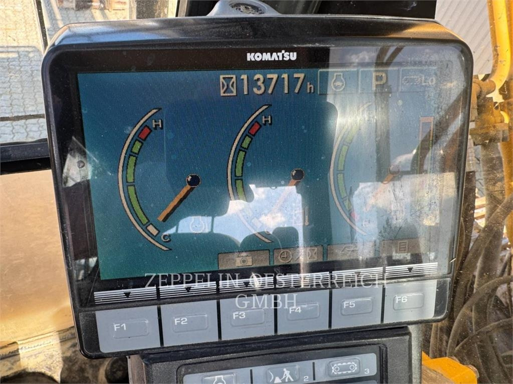 Komatsu PC450LC-8 - Гусеничный экскаватор: фото 5 Komatsu PC450LC-8 - Гусеничный экскаватор: фото 5