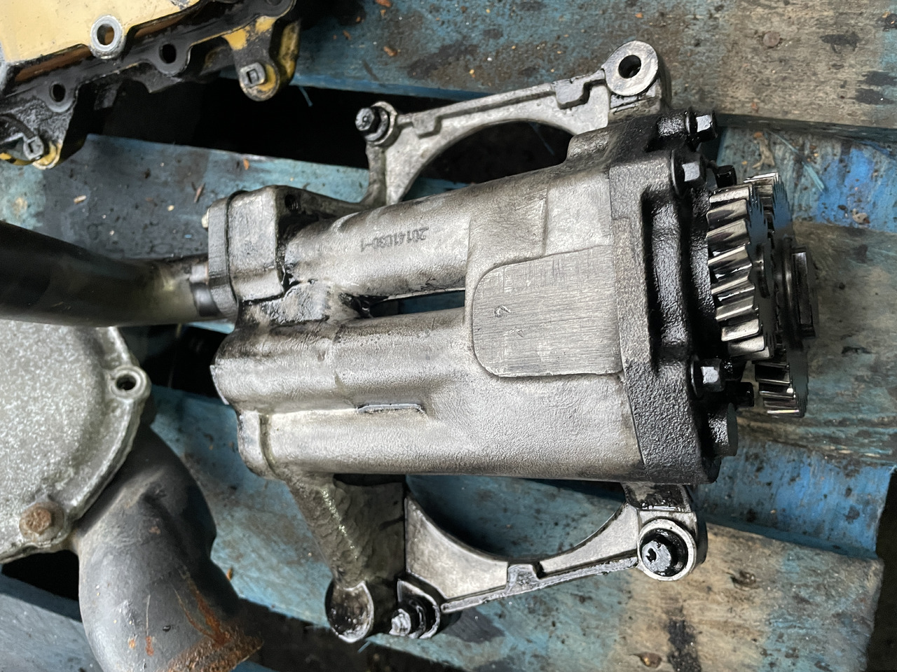 Caterpillar Cat Perkins 1106D C6.6 - pompa oleju - Масляный насос для Строительной техники: фото 1 Caterpillar Cat Perkins 1106D C6.6 - pompa oleju - Масляный насос для Строительной техники: фото 1