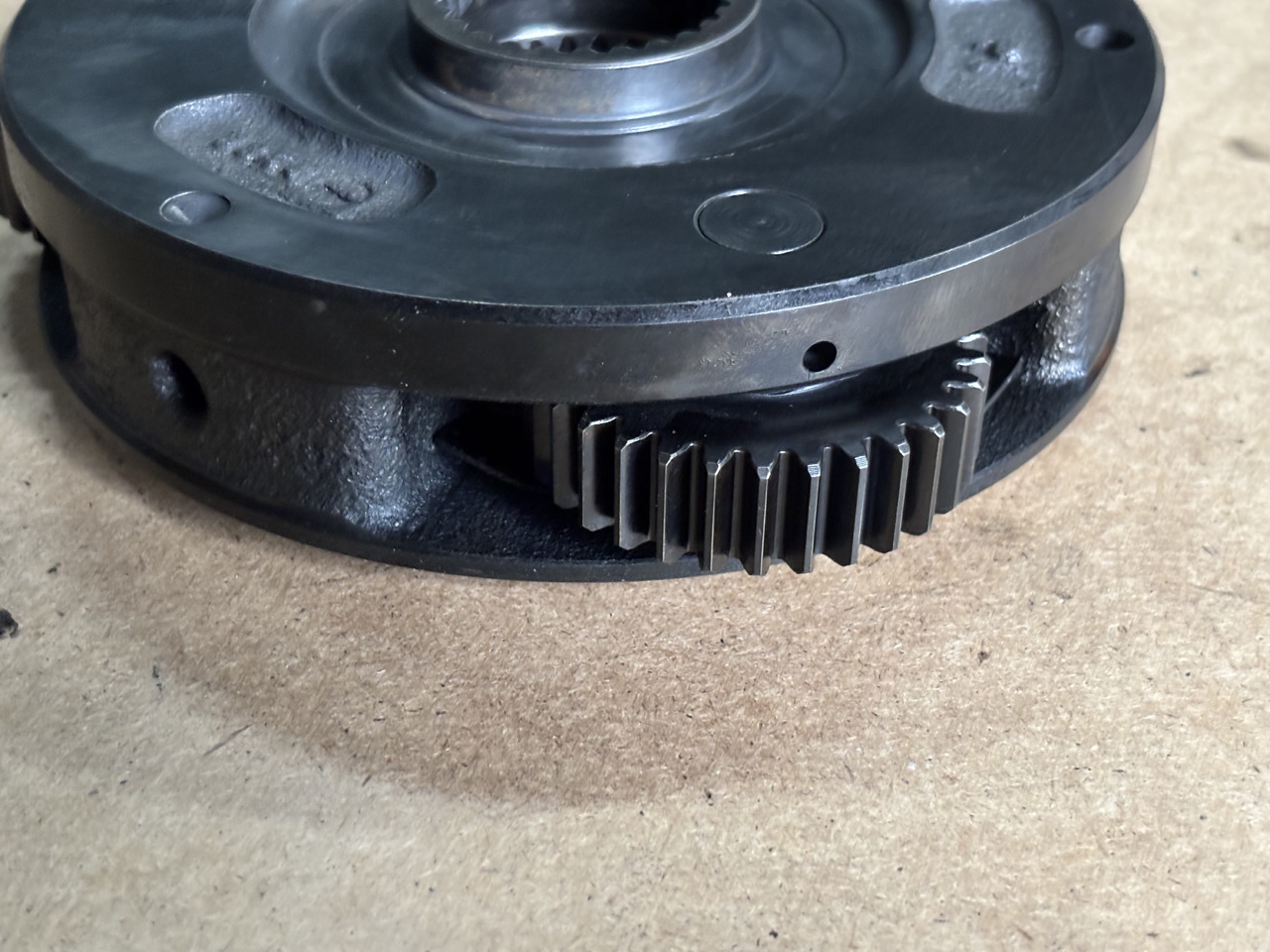 Claas AXION 830 Reduktor przekładni 60 0502 600 8 6005026008 - Дифференциал для Тракторов: фото 4 Claas AXION 830 Reduktor przekładni 60 0502 600 8 6005026008 - Дифференциал для Тракторов: фото 4