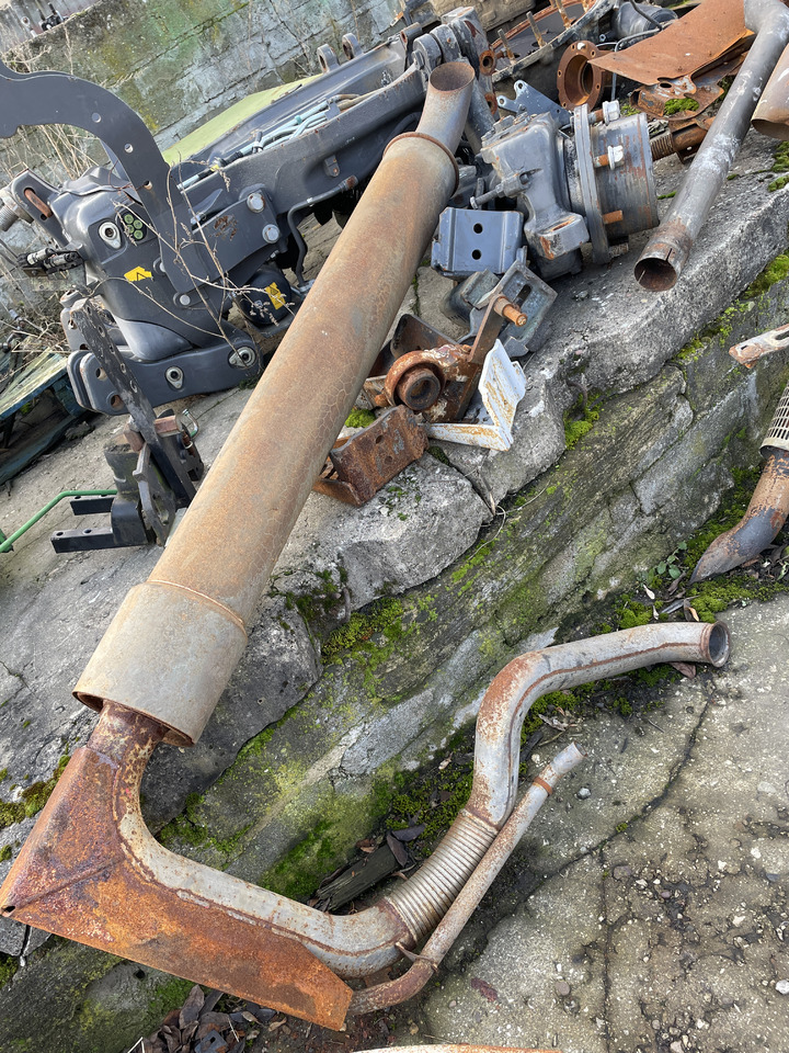 Claas Arion 530 - wydech tłumik 0021606204 - Глушитель для Сельскохозяйственной техники: фото 1 Claas Arion 530 - wydech tłumik 0021606204 - Глушитель для Сельскохозяйственной техники: фото 1