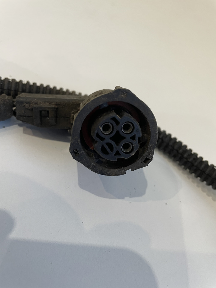 Claas Arion 550-520 650-620 - kabel wiązka elektryczna 0021581981 0021581982 - Кабели/ Провода для Тракторов: фото 2 Claas Arion 550-520 650-620 - kabel wiązka elektryczna 0021581981 0021581982 - Кабели/ Провода для Тракторов: фото 2