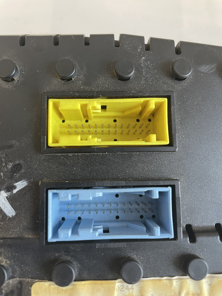 Claas Axion 850 - zegary licznik tablica przyrządów 0011172311 11172311 - Приборная панель для Сельскохозяйственной техники: фото 5 Claas Axion 850 - zegary licznik tablica przyrządów 0011172311 11172311 - Приборная панель для Сельскохозяйственной техники: фото 5