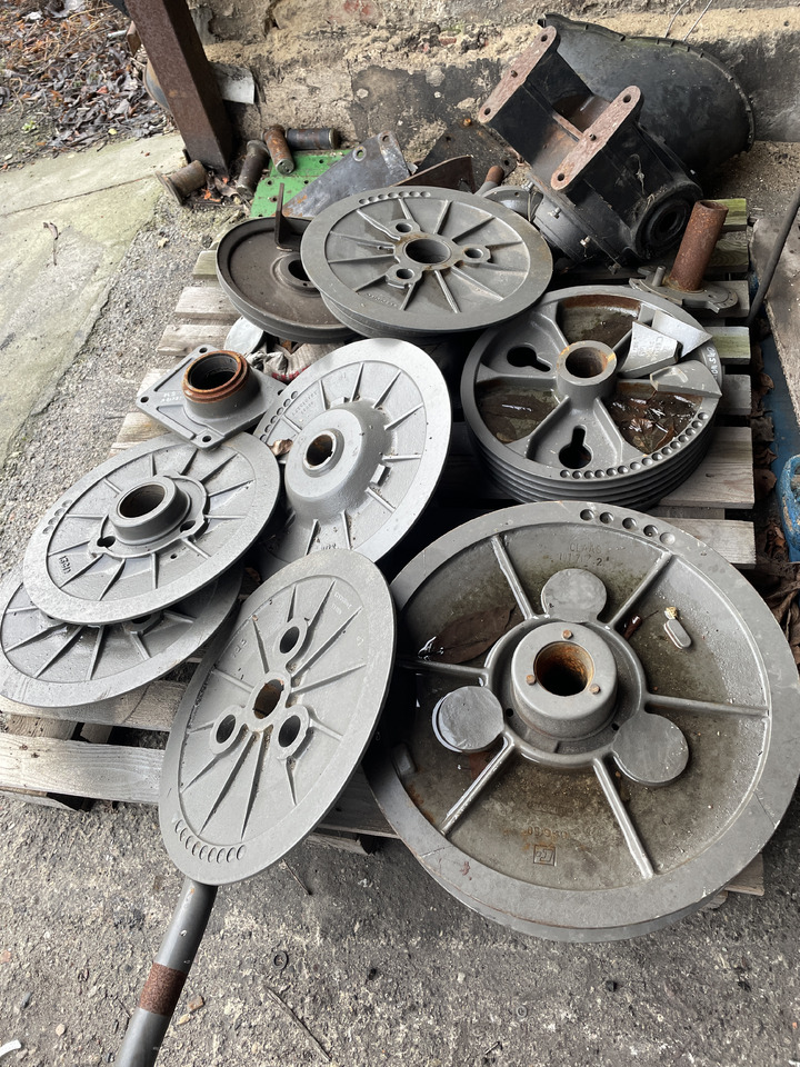 Claas Lexion 540 - koło koła pasowe - Запчасти ходовой части для Зерноуборочных комбайнов: фото 1 Claas Lexion 540 - koło koła pasowe - Запчасти ходовой части для Зерноуборочных комбайнов: фото 1