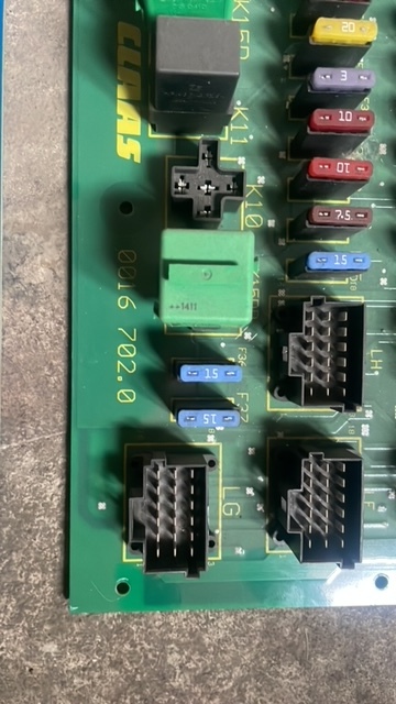 Claas lexion płyta bezpieczników 0016702.0 - Предохранитель для Зерноуборочных комбайнов: фото 1 Claas lexion płyta bezpieczników 0016702.0 - Предохранитель для Зерноуборочных комбайнов: фото 1