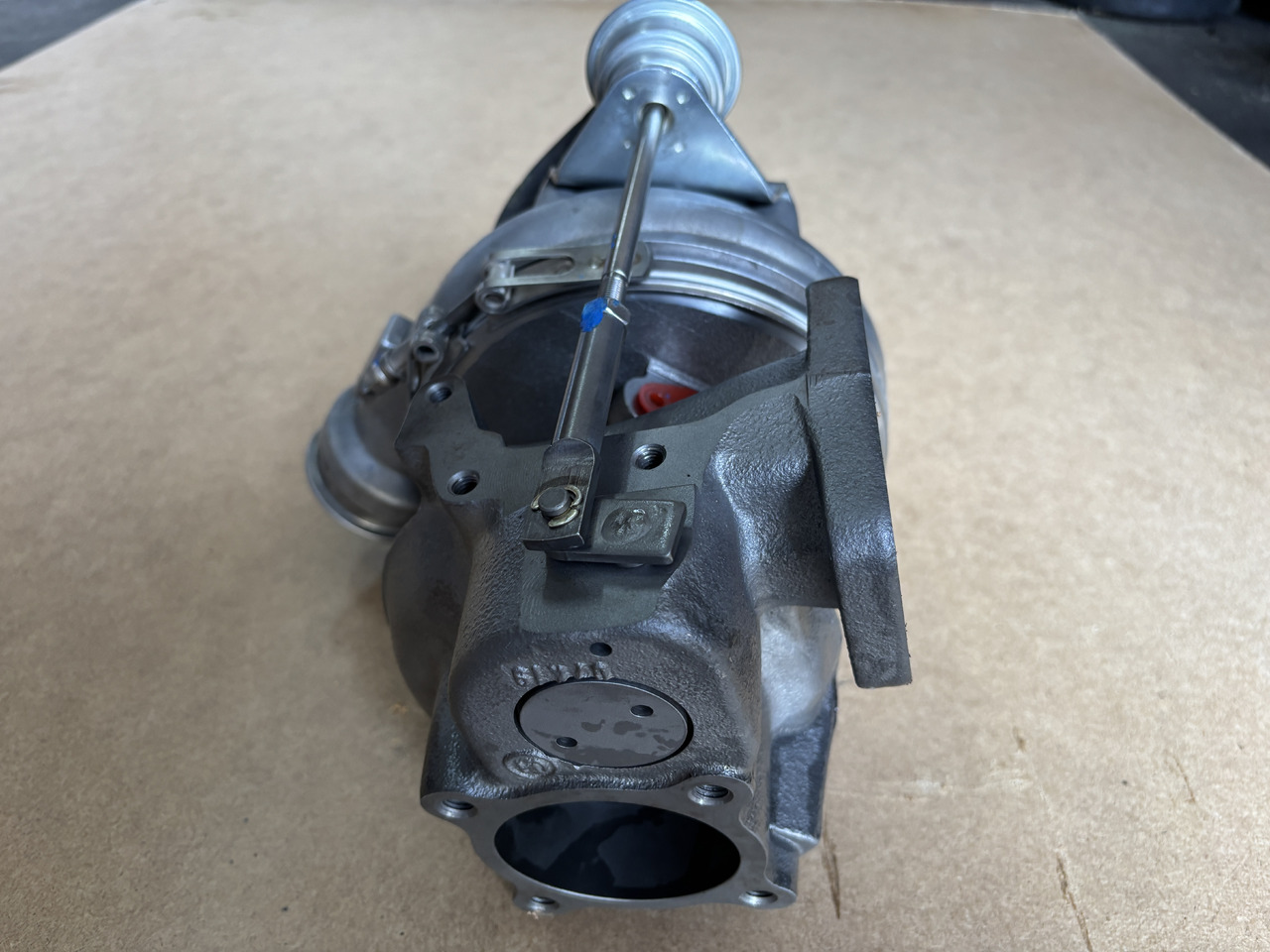 Deutz-Fahr X710 X720 - turbosprężarka 04903626 - Турбина: фото 5 Deutz-Fahr X710 X720 - turbosprężarka 04903626 - Турбина: фото 5