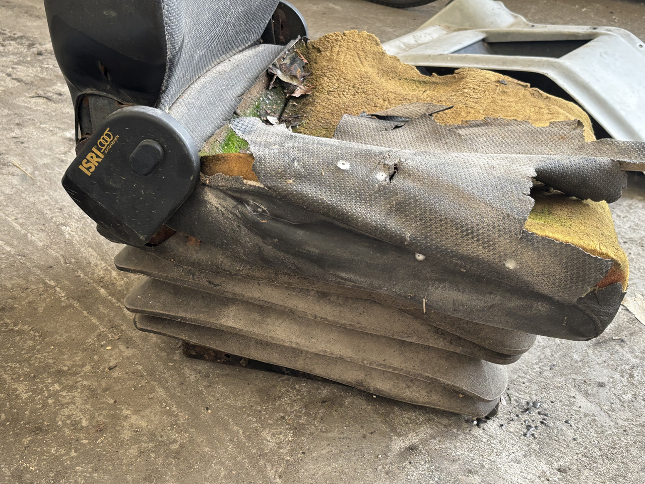 Dieci 185 - Ładowarka Teleskopowa - Fotel Kierowcy Siedzenie - Сиденье для Телескопических погрузчиков: фото 3 Dieci 185 - Ładowarka Teleskopowa - Fotel Kierowcy Siedzenie - Сиденье для Телескопических погрузчиков: фото 3