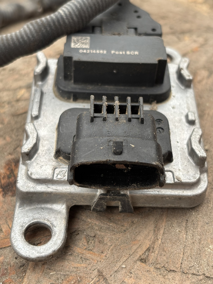 DEUTZ TCD 3.6 Komputer NOX Sensor Czujnik Oryginał 04214582 - Другая техника: фото 2 DEUTZ TCD 3.6 Komputer NOX Sensor Czujnik Oryginał 04214582 - Другая техника: фото 2