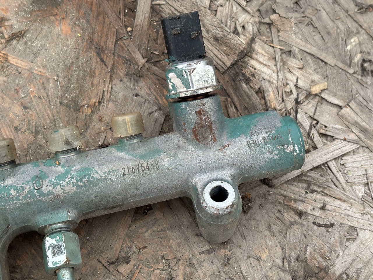 VOLVO Listwa Paliwowa Przewód 21675458 - Другая техника: фото 2 VOLVO Listwa Paliwowa Przewód 21675458 - Другая техника: фото 2